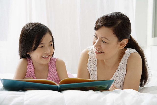 Mỗi đứa trẻ lại có một tính cách khác nhau, cha mẹ hãy luôn quan tâm động viên con mình trong mọi trường hợp.