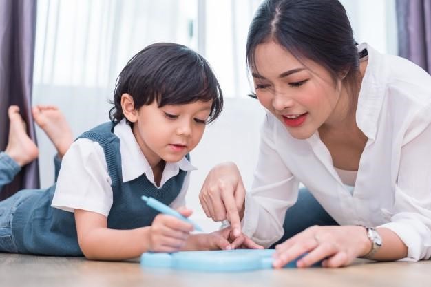 Phương pháp huấn luyện giúp bố mẹ gần gũi con mình hơn